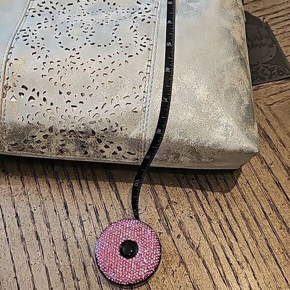 Metallic silver gold shoulder bag NWT T shirt & Jeans - Picture 8 of 10